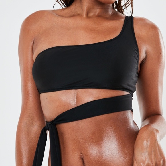 Missguided Other - Bundle of 2 black bikini tops by missguided